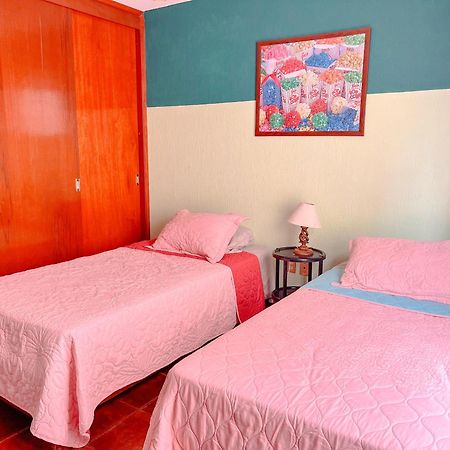 Colorful Family Condo With Terrace And Free Parking Guanajuato Dış mekan fotoğraf